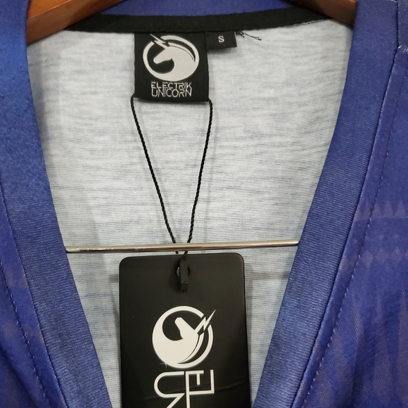 NWT Electrik Unicorn Blue and Orange Lion Face Short Sleeve Blouse Small - Picture 5 of 9